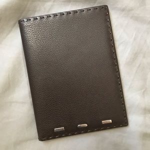 VBH Men’s Leather Passport Wallet